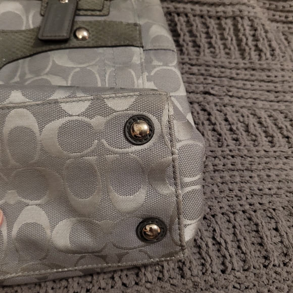 EUC- Grey Coach Large tote purse. Like New condition. - Picture 5 of 16